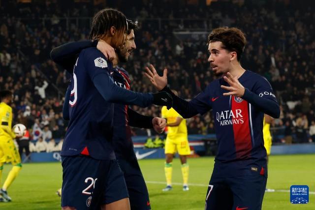 亚冠海港VS柔佛新山：3大外援出击，两大国足希望之星领衔，李圣龙冲锋（亚冠海港对阵柔佛新山：三外援齐上阵，两位国足希望之星领衔，李圣龙冲锋在前）