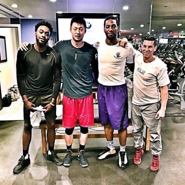 吉拉西多特生涯欧冠已打入15球，队史仅次于罗伊斯和莱万（吉拉西欧冠为多特已斩获15球，队史仅逊罗伊斯与莱万）