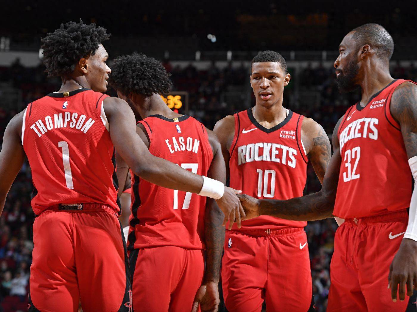 活塞主帅：很惊讶康宁汉姆没获得更多罚球，裁判对他区别对待（活塞主帅质疑判罚：惊讶康宁汉姆罚球偏少，疑遭裁判区别对待）