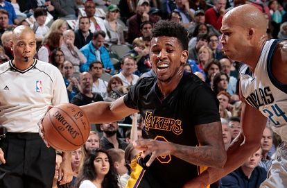 荷兰杯战报：三户舜介两射一传，鹿特丹斯巴达5-1威廉二世（荷兰杯：三户舜介梅开二度送助攻，鹿特丹斯巴达5-1大胜威廉二世）