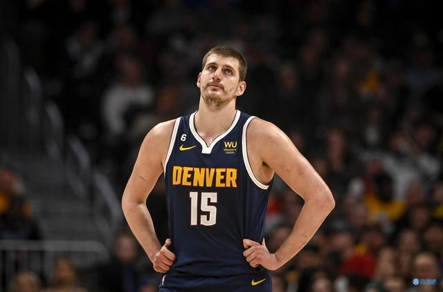 囧叔向裁判施压后染红，罗基：容忍这种行为问题会越来越严重（阿莱格里向裁判施压遭驱逐，罗基：若继续容忍，问题只会恶化）