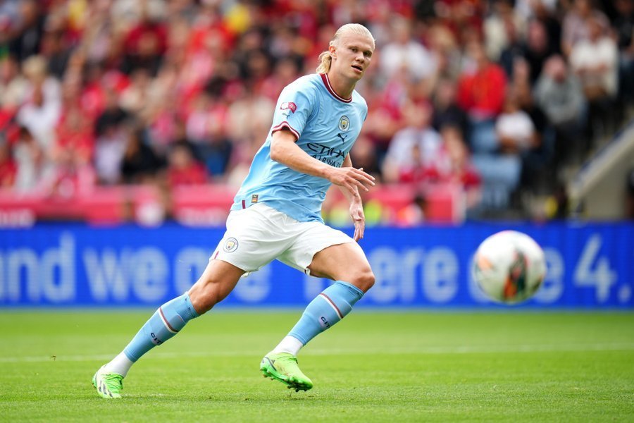 亚足联官方：成都蓉城因在亚冠单场5人染黄被罚款2500美元（亚足联通报：成都蓉城因亚冠单场5黄被罚2500美元）